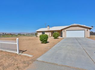 12287 Pawnee Rd, Apple Valley, CA 92308