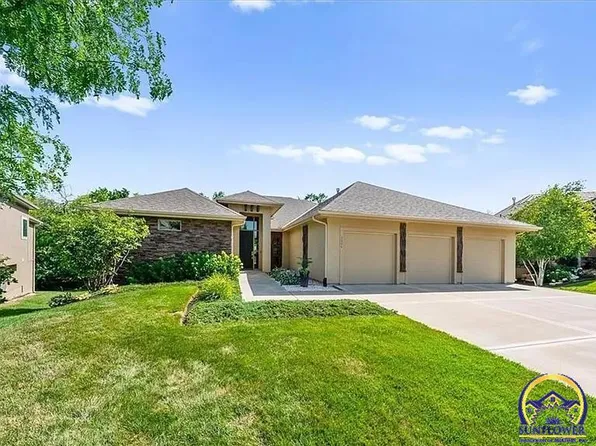 9896 Saddlewood St, Lenexa, KS 66227