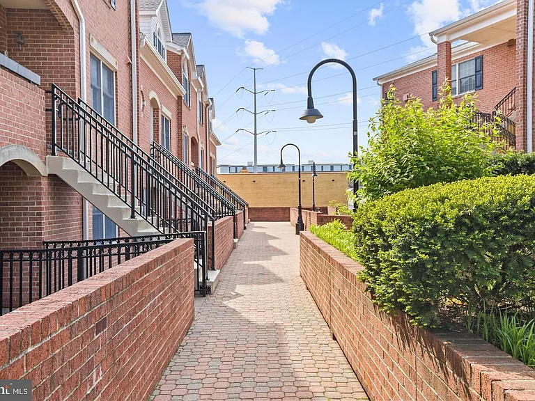 6908 Fairfax Dr #306 — Photo 5