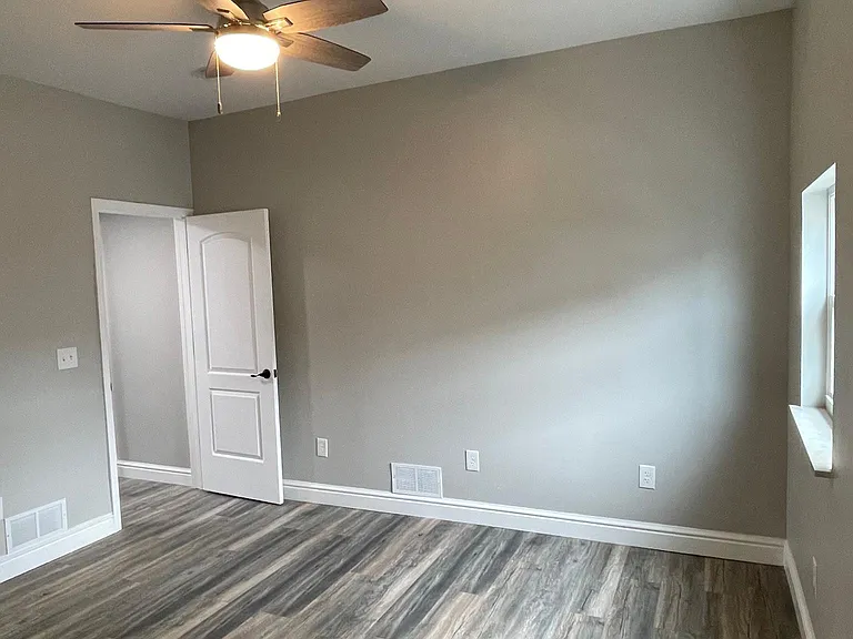 465 Taylor St — Photo 13