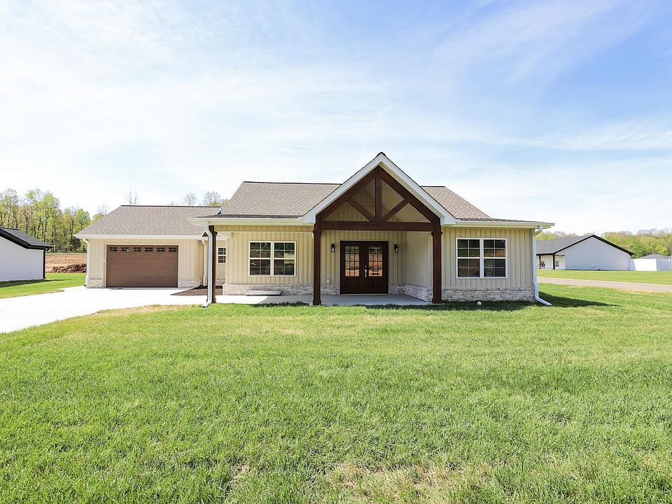 1st image of 230 Clover Cres