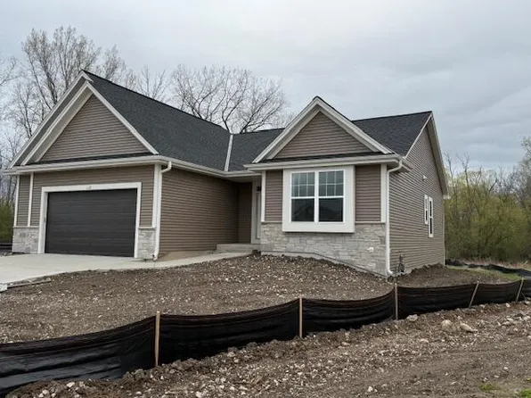 1110 Oxbow COURT, Pewaukee, WI 53072