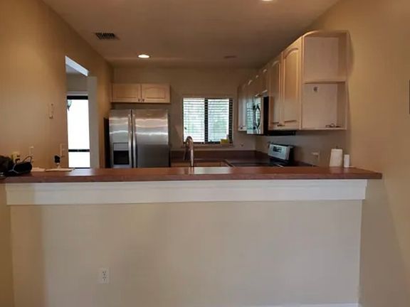 4th image of 1604 SW Crossings Cir #1604