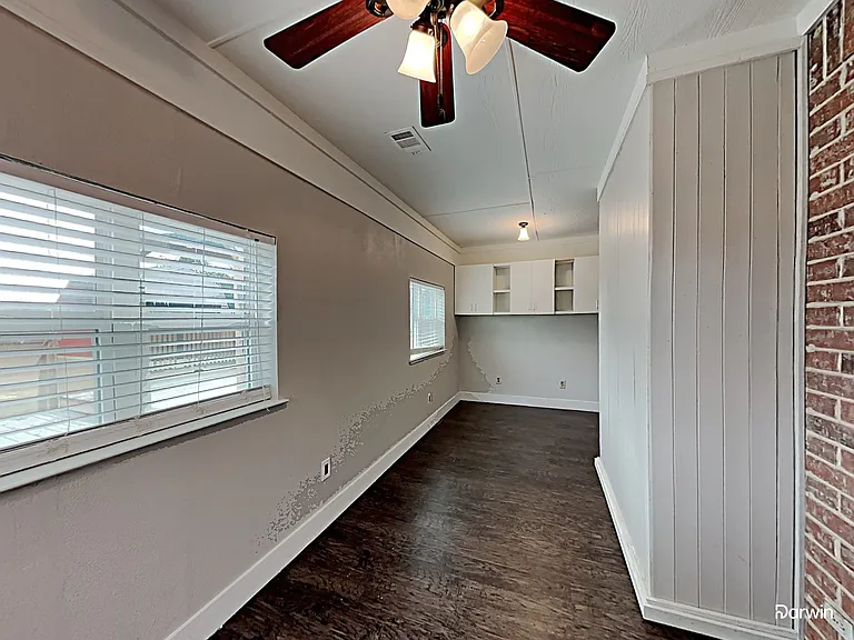 551 SW Rand Dr — Photo 12