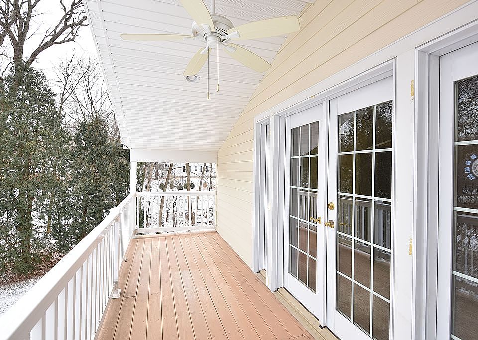 2nd image of 800 Kurtis Dr