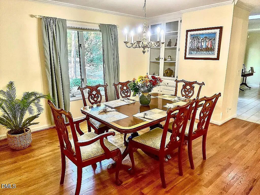 3 bed, 2.0 bath, 2090 sqft, $2,500 — Photo 4