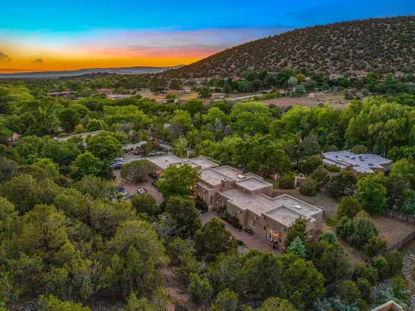 1470 Canyon Rd, Santa Fe, NM 87501