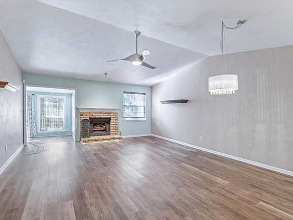 5th image of 3170 Brockton Way