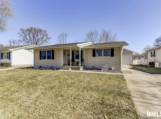 72 Locksley Ln, Springfield, IL 62704
