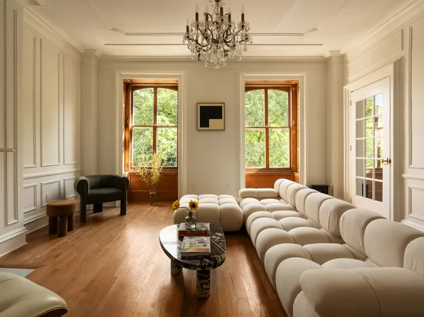 428 West 20th Street image 1 of 14