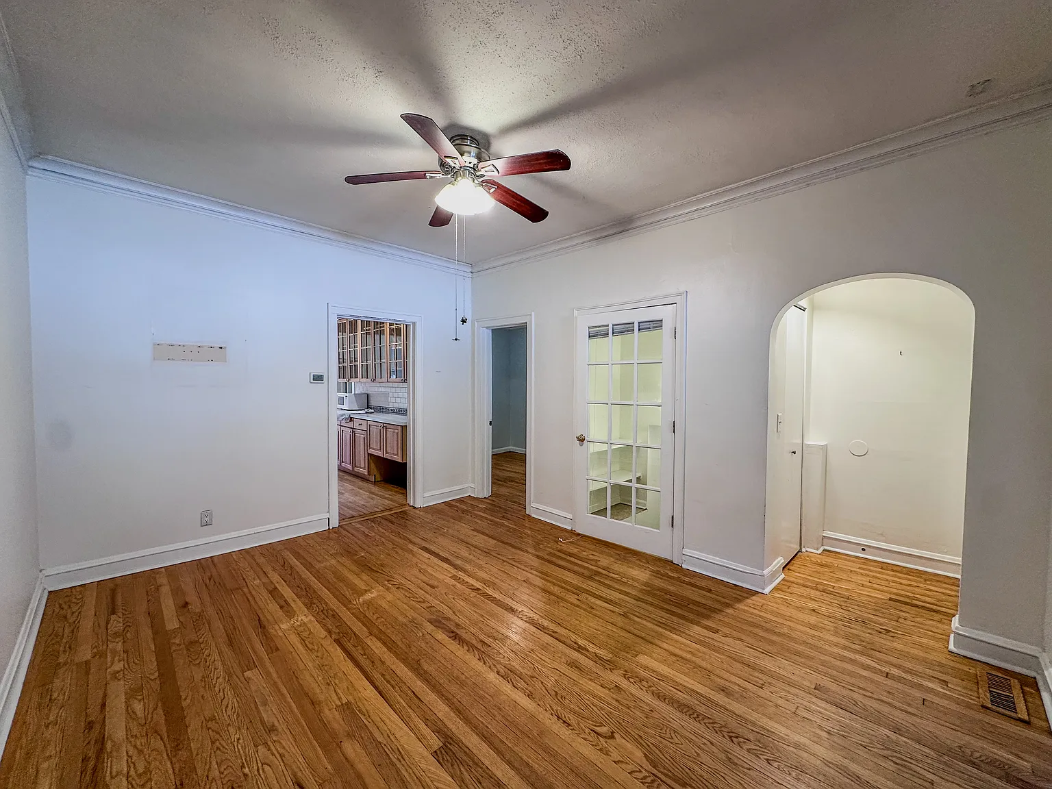 3 bed, 1800 sqft, $3,995 — Photo 4