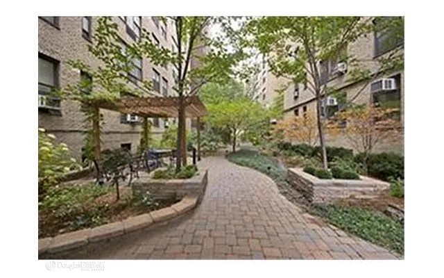 Sold by Douglas Elliman | media 15