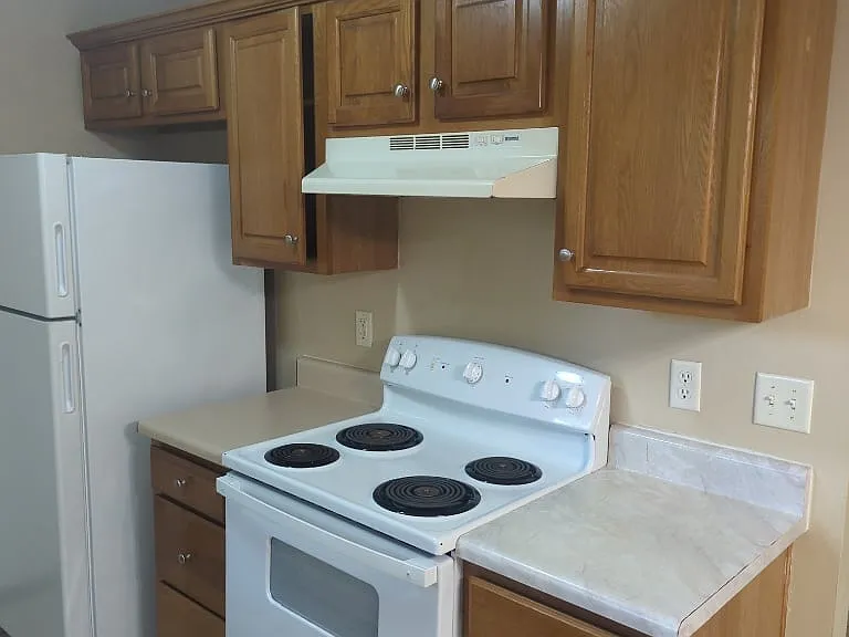 2560 Kingston Rd — Photo 5