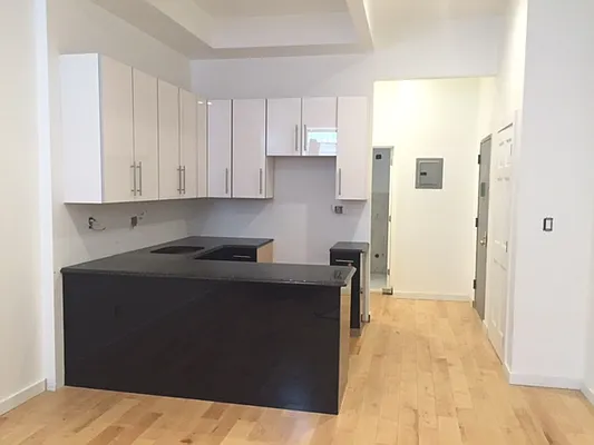 Rented by Avidwell LLC | media 17