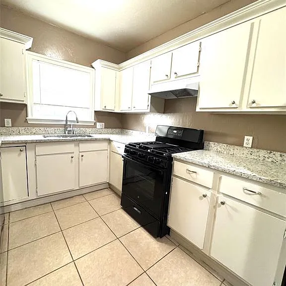 2937 Pioneer Ave — Photo 7