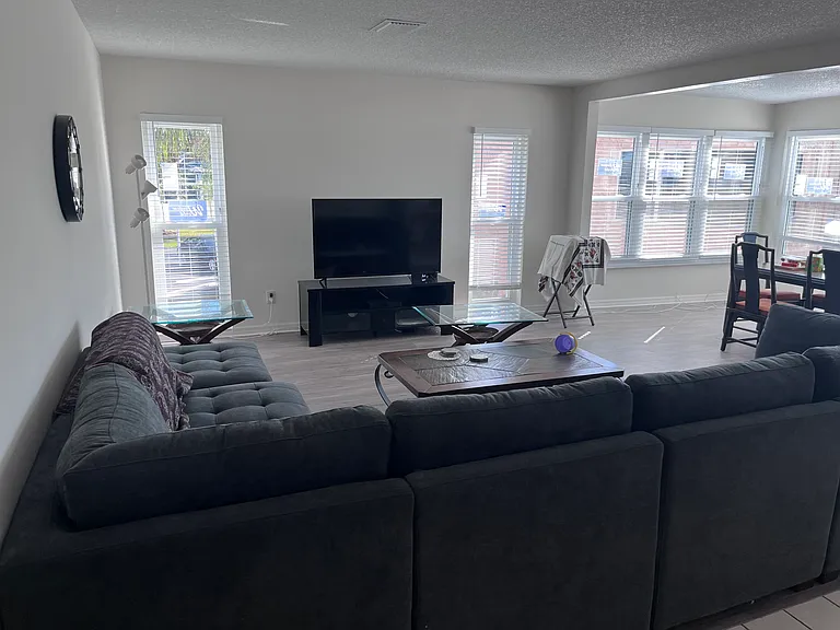 213 Buttonwood Cir — Photo 8