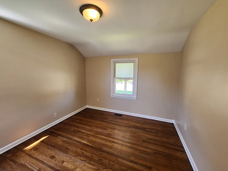 609 Michigan Ave — Photo 13