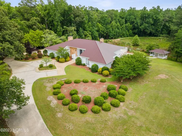 101 Elizabeth Road, Elizabethtown, NC 28337