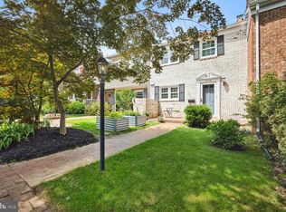 6008 Hardwick Pl, Falls Church, VA 22041