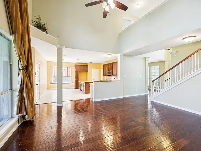 3201 Kent Dr — Photo 6