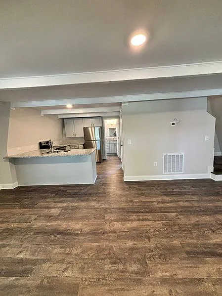 3 bed, 1152 sqft, $1,600 — Photo 4