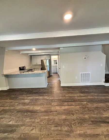 33 Chalet Dr — Photo 4