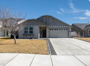 5719 Middle Fork St, Pasco, WA 99301