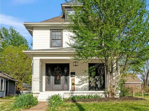 1621 S Hedges Ave, Independence, MO 64052