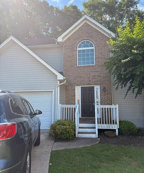 60 Greystone Rdg — Photo 1
