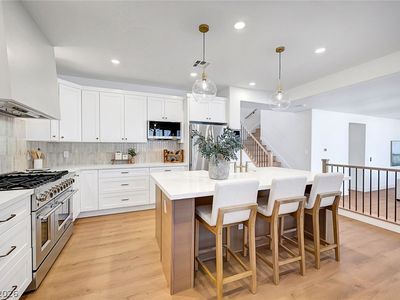 395 Suzanne Peak Ct, Henderson, NV, 89012