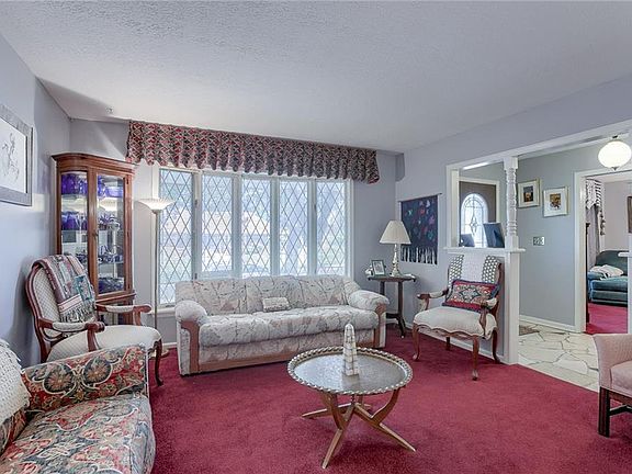 5th image of 9515 Ash Ave