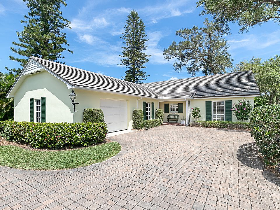 1st image of 464 Village Ln