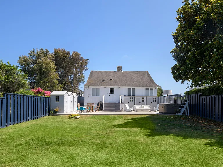 3545 Padaro Ln — Photo 18