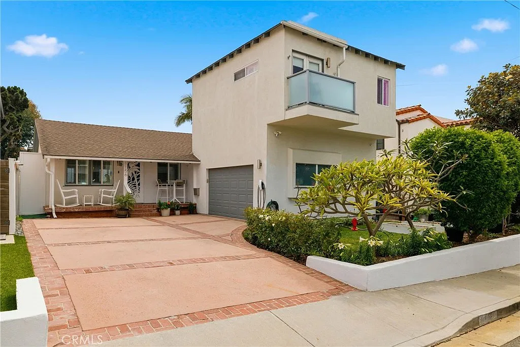 3 bed, 2.5 bath, 1596 sqft, $9,500 — Photo 1