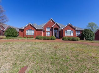 142 Larkwood Dr, Jackson, TN 38305