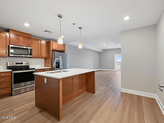 3rd image of 14 Grace Street Apt 1114