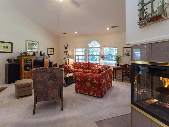 3rd image of 5460 Indianwood Dr