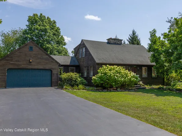 32 Damita Drive, Hudson, NY 12534