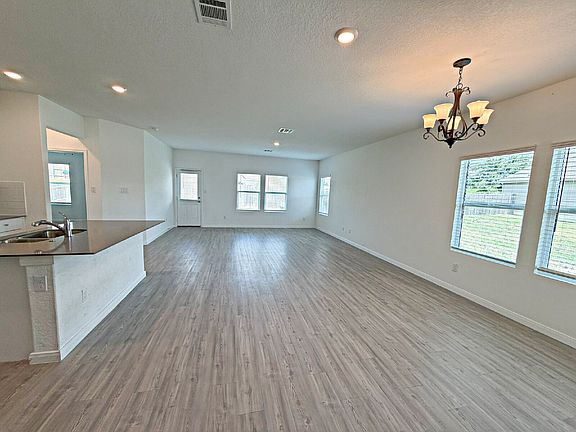 5th image of 12931 Rosemary Bend St