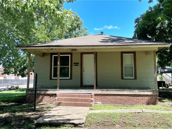 108 N College St, Pittsburg, KS 66762