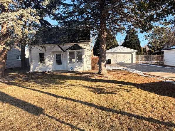 4256 S 96th St, Milwaukee, WI 53228