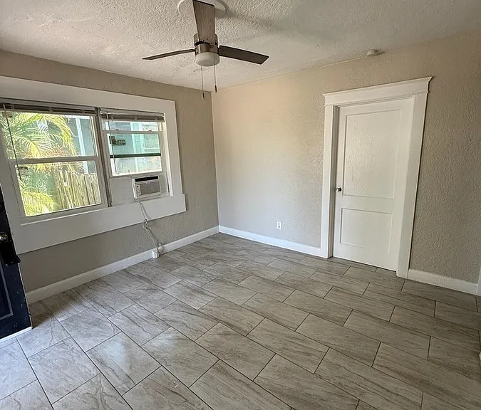 1103 Drew St #1 — Photo 15