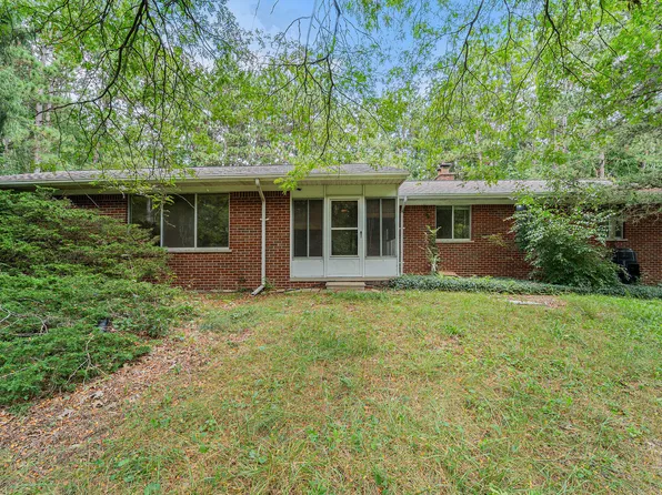 8841 Crane Rd, Milan, MI 48160