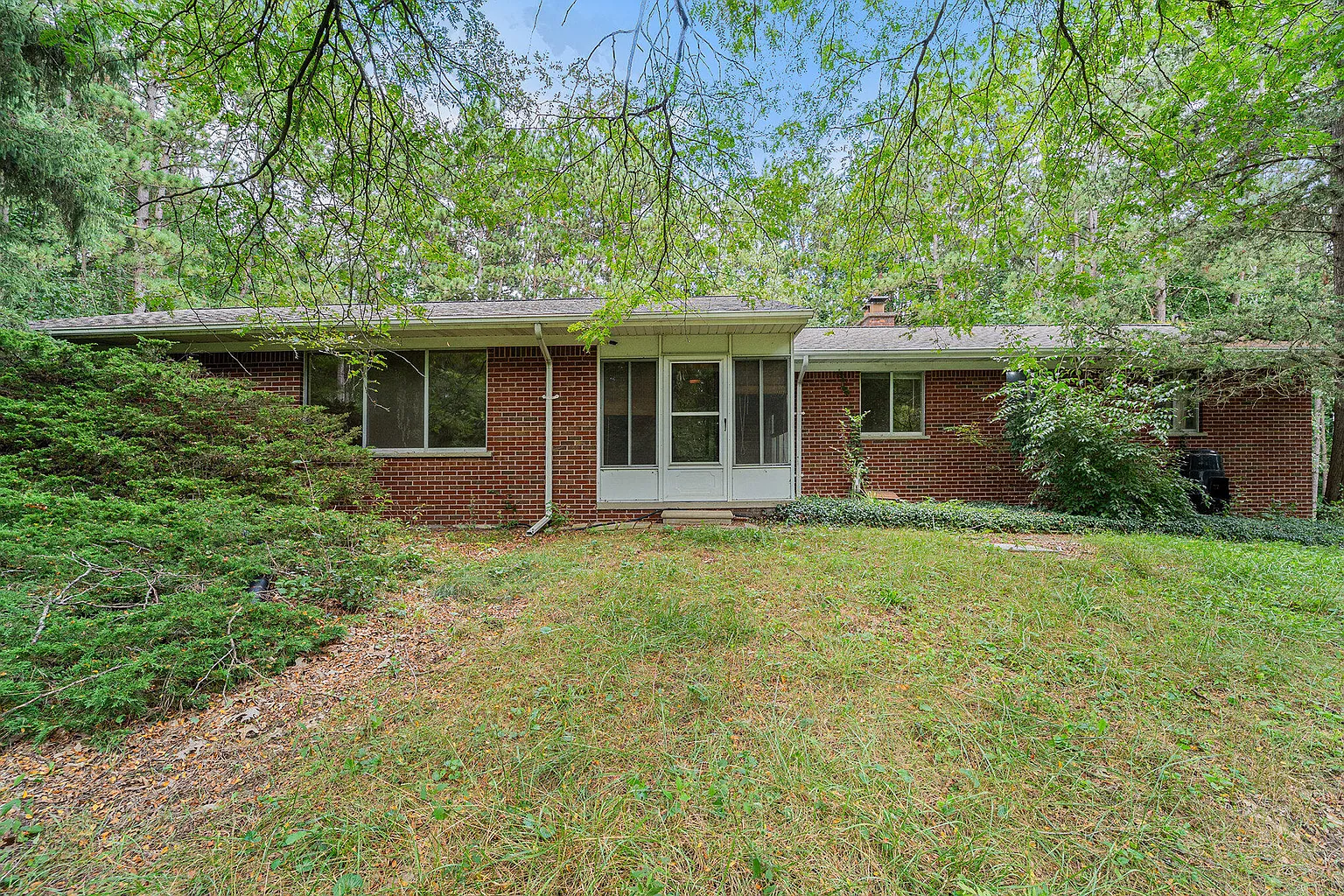 8841 Crane Rd photo 1
