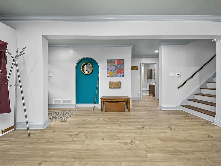 850 Nevin Ave — Photo 8