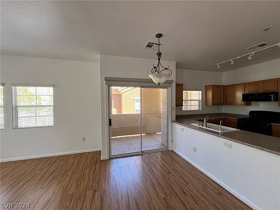 5th image of 10290 Gilmore Canyon Ct Unit 201