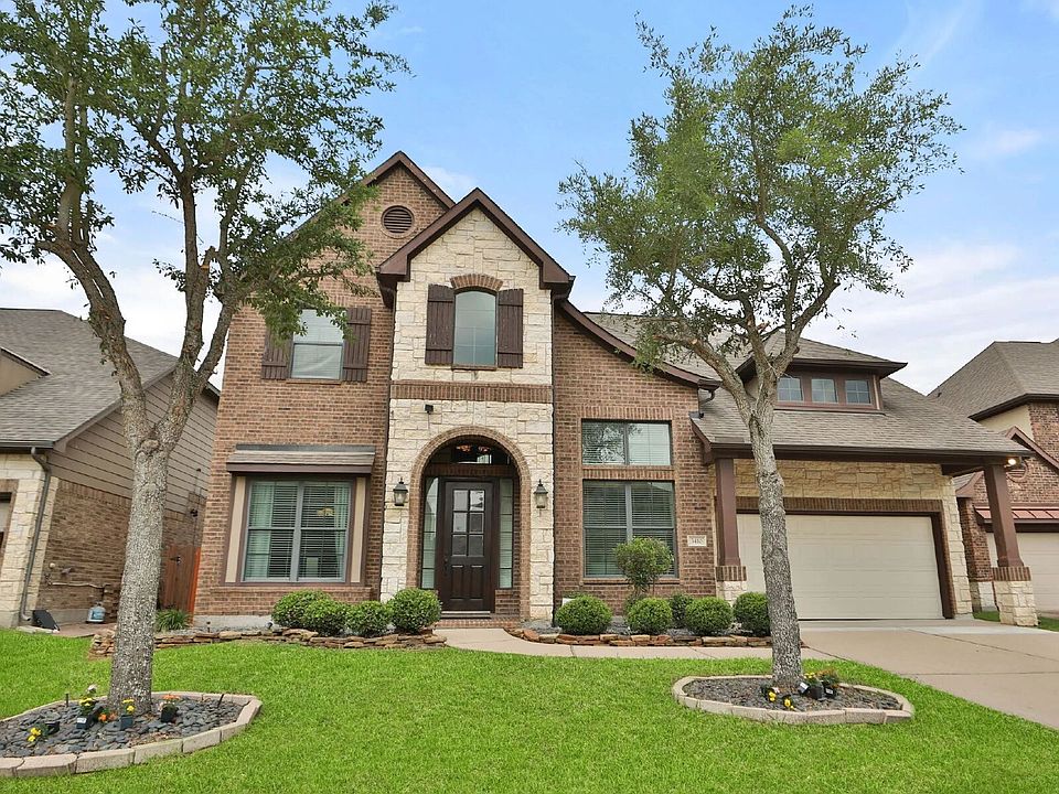 1st image of 10907 Lombardia Ct