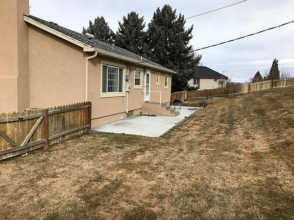 PATIO AREA IN BACK YARD