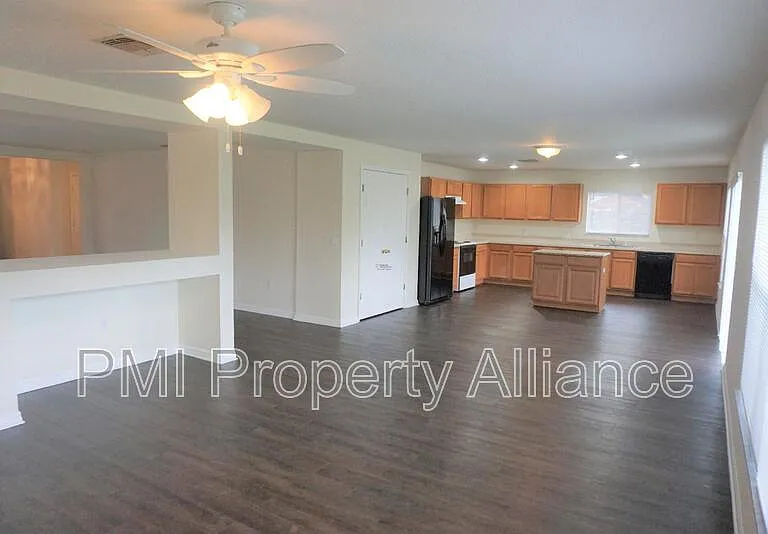 1153 Elderberry Dr — Photo 7