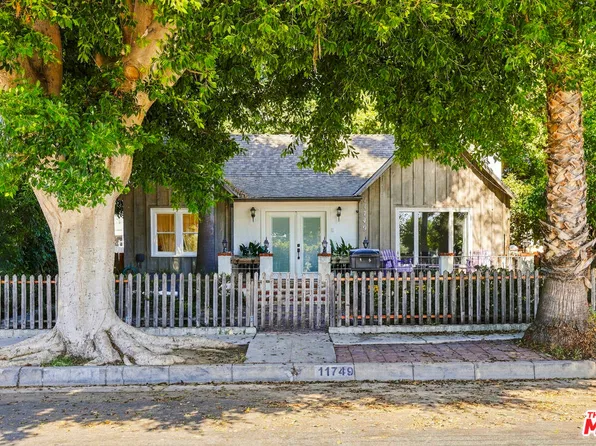 11749 Ayres Ave, Los Angeles, CA 90064